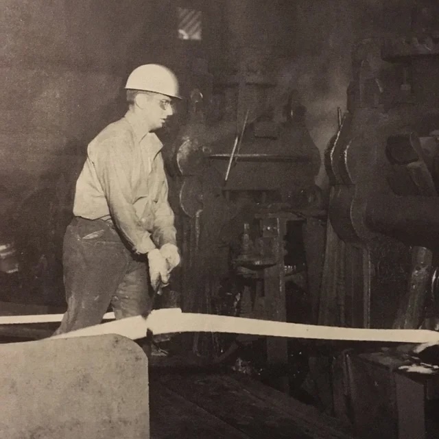 Working in extreme heat and noise, “catchers” handled glowing steel, constantly exposed to injuries.